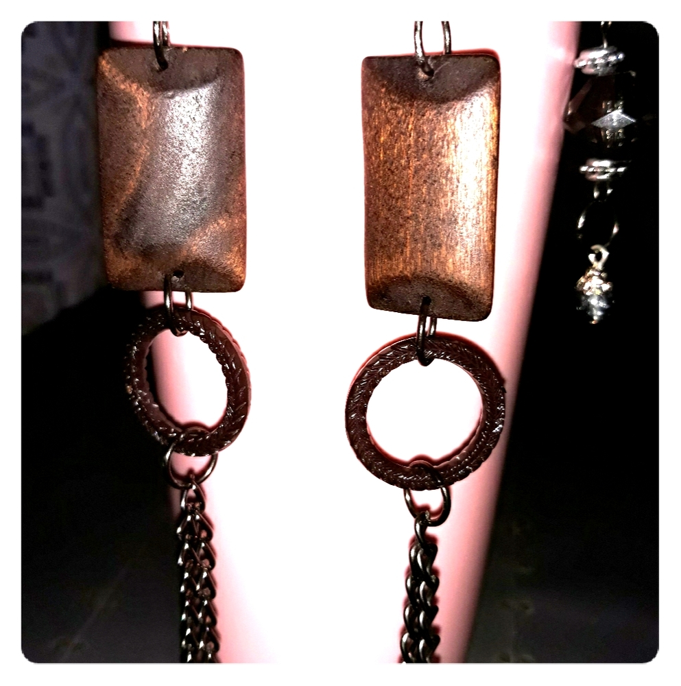 EARRINGS - Picture 1 of 5